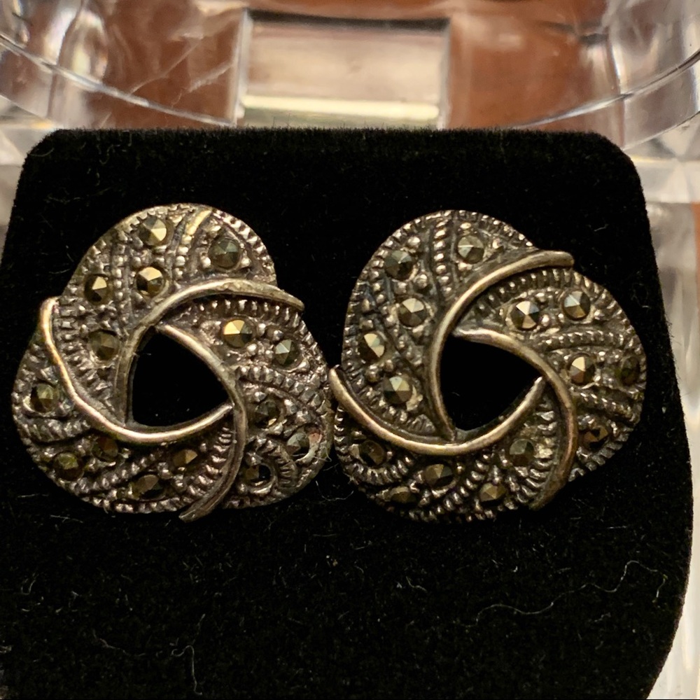 VINTAGE Ornate Marcasite 925 Earrings in Clear Box